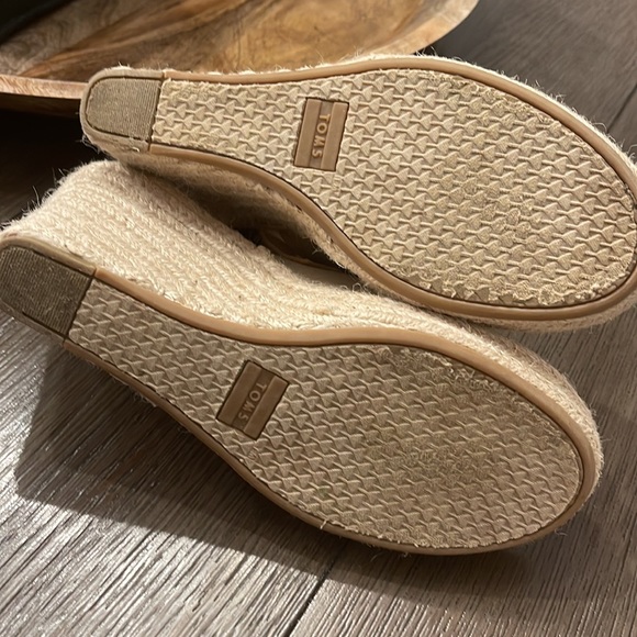 💗Toms Espadrille Wedges💗 - Picture 8 of 8